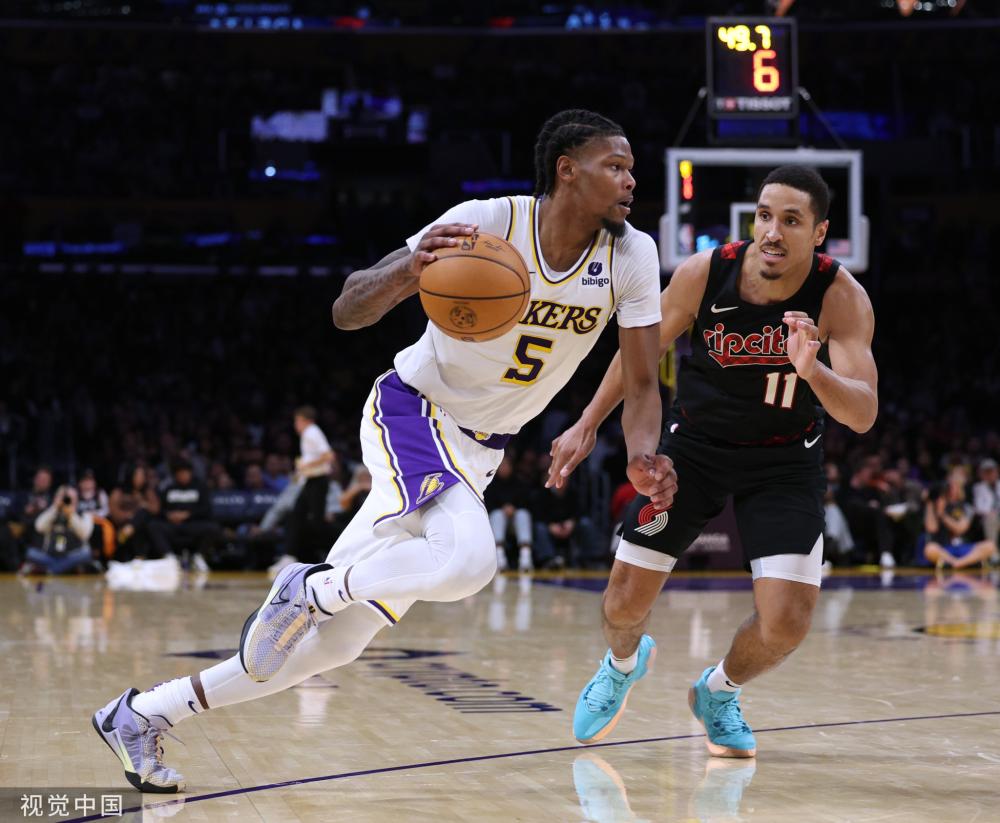 在赛季内的 在赛季内的